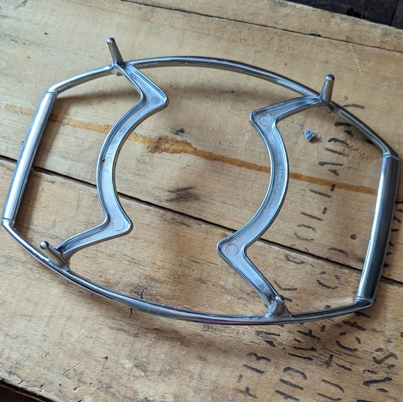 2/25 Corelle Oval Platter W Corelle Metal Holder Stand - Picture 4 of 11